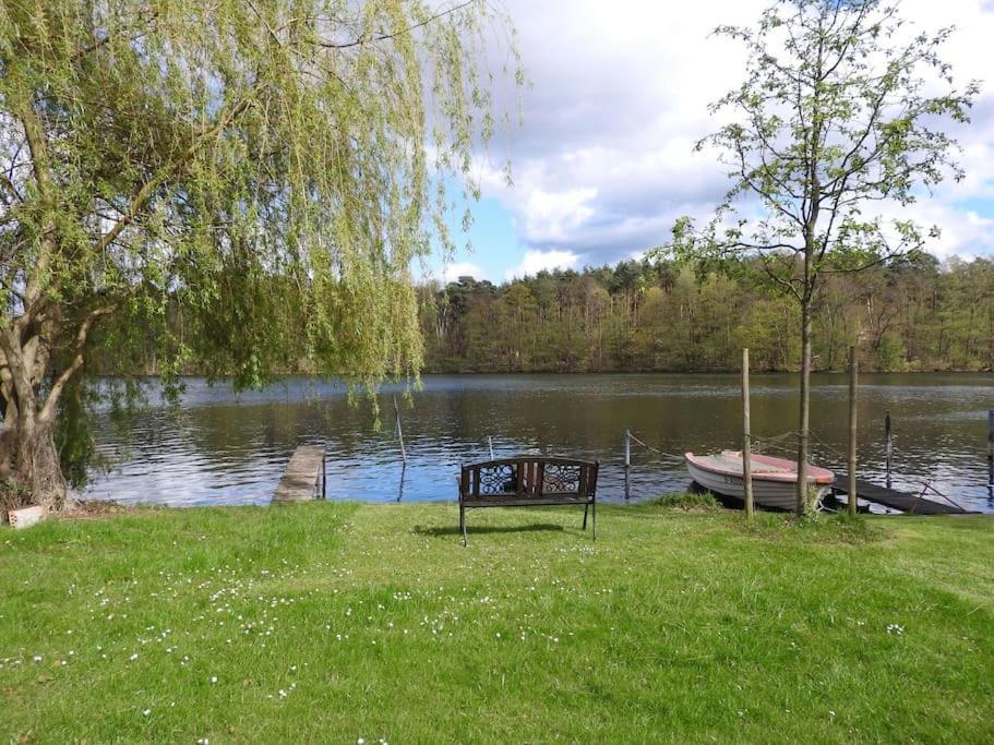 Dachwohnung Mit Wasserblick Und Eigenem Bootssteg Берлин Екстериор снимка