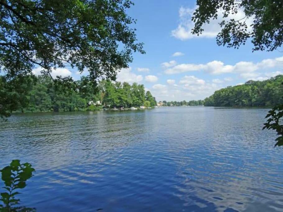 Dachwohnung Mit Wasserblick Und Eigenem Bootssteg Берлин Екстериор снимка